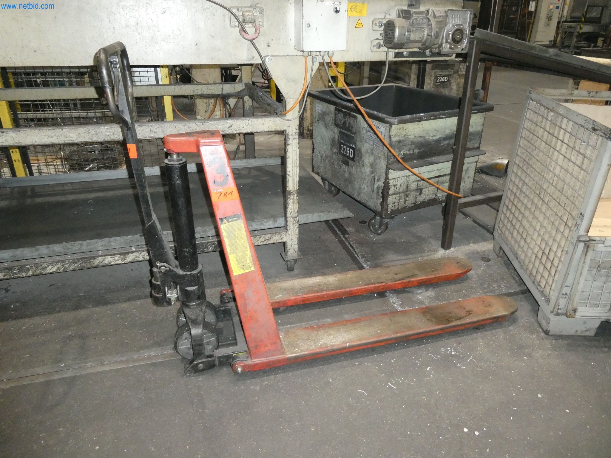 2 Scherenhubwagen